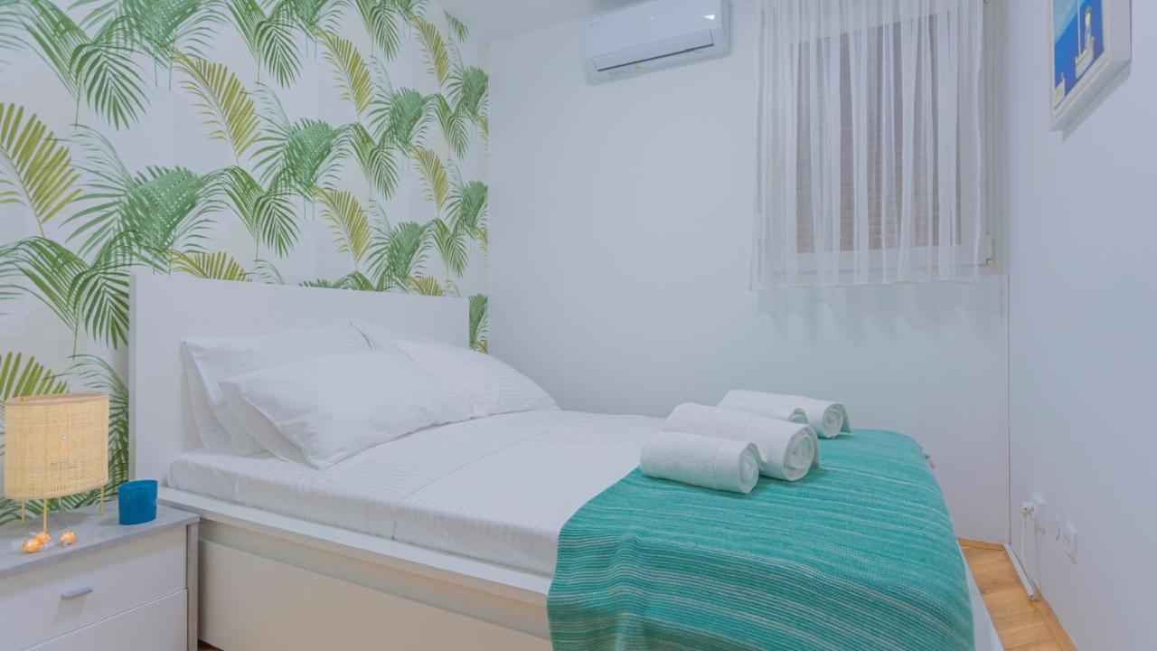 New Delux Green Garden Apartment With Hotube **** Spalato Esterno foto