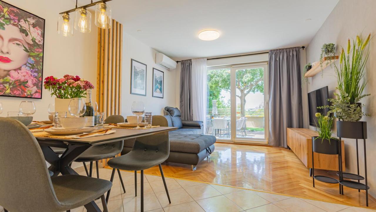 New Delux Green Garden Apartment With Hotube **** Spalato Esterno foto