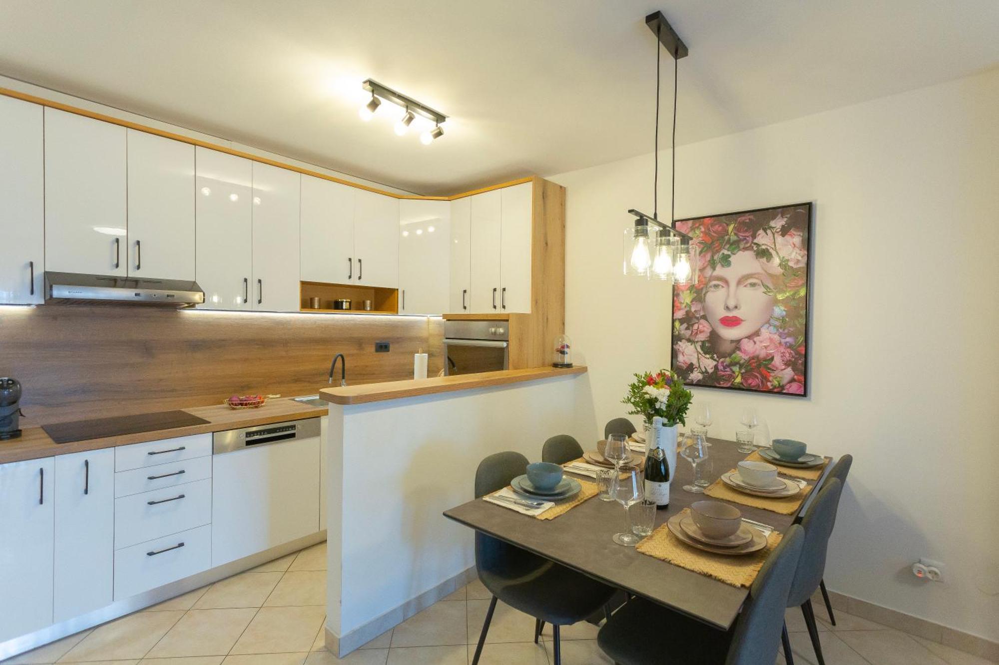 New Delux Green Garden Apartment With Hotube **** Spalato Esterno foto