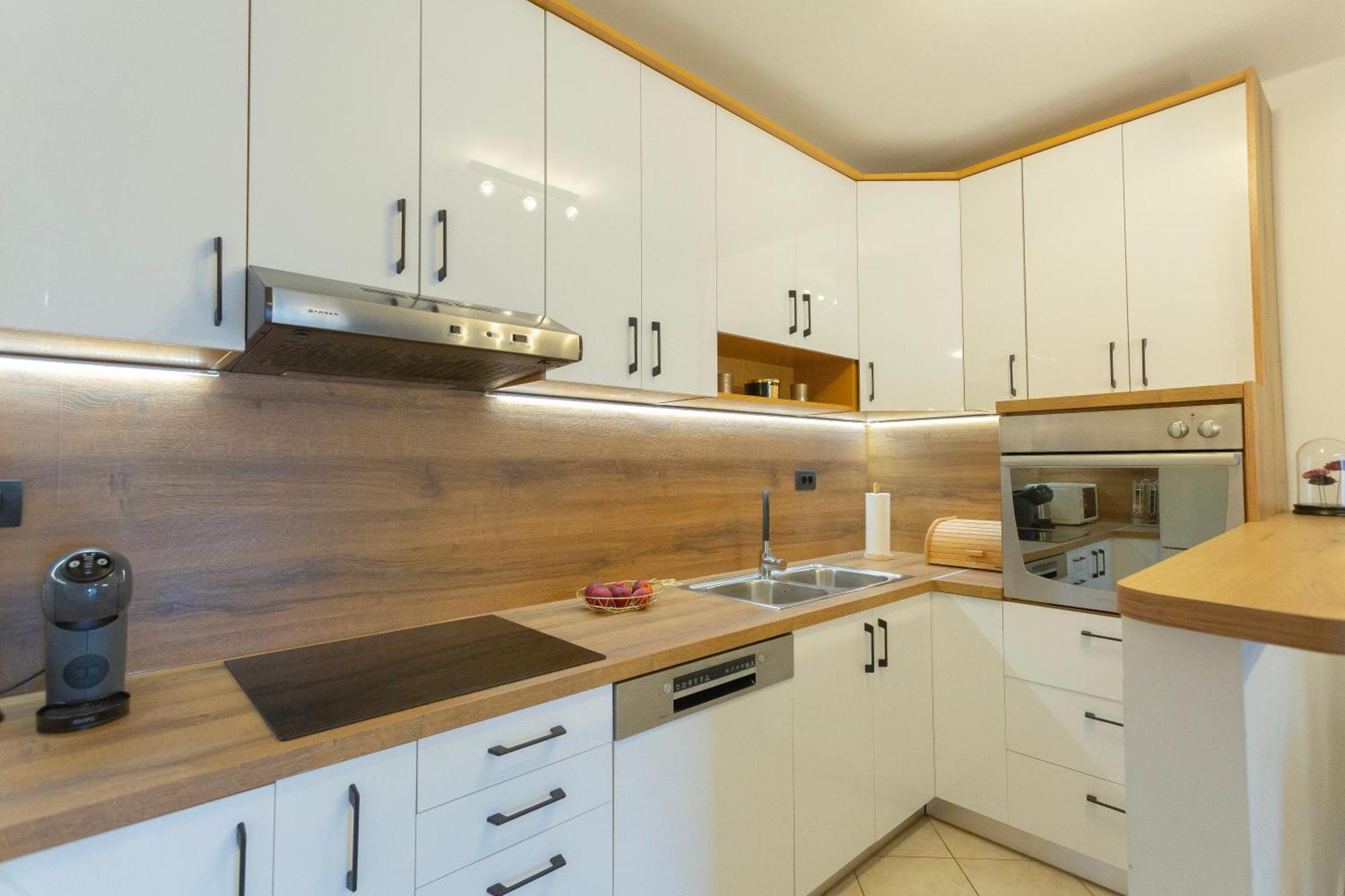 New Delux Green Garden Apartment With Hotube **** Spalato Esterno foto